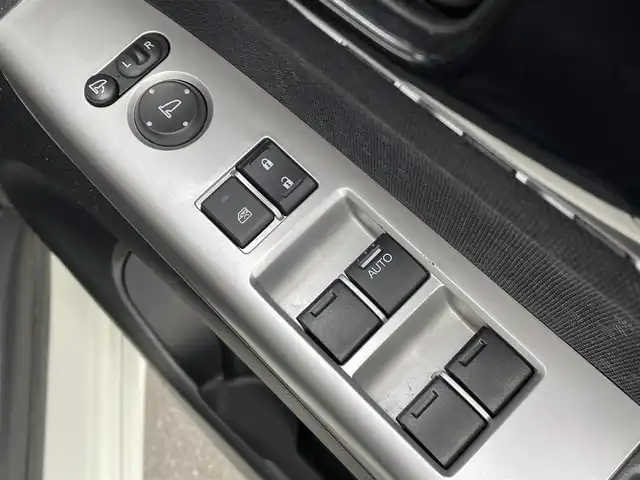 ホンダ Ｎ ＢＯＸ カスタム G ターボSSパッケージ 宮城県 2016(平28)年 5.2万km プレミアムホワイトパールⅡ 登録時走行距離52092km/カロッツェリアナビ/フルセグTV/両側パワースライドドア/バックカメラ/ビルトインETC/ルーズコントロール/衝突被害軽減ブレーキ/ターボ/HIDヘッドランプ/オートライト/オートエアコン/革巻きステアリング/ステアリングスイッチ/パドルシフト/ハーフレザーシート/前席シートヒーター/純正15インチアルミホイール/スマートキー/プッシュエンジンスイッチ/禁煙車