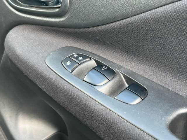 日産 セレナ ハイウェイスター S HV Vセレ 千葉県 2013(平25)年 4.6万km スーパーブラック 純正ナビ/フルセグTV/ＣＤ/ＤＶＤ/Bluetooth/全方位カメラ/バックカメラ　/ＥＴＣ/両側パワースライドドア/衝突軽減システム　/盗難防止機能/ステアリングスイッチ/オートライト/スマートキー/スペアキー1本/ドアバイザー/純正アルミホイール/社外スタッドレス１５インチＡＷ車載　/純正フロアマット　/保証書　/取扱説明書　