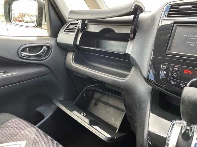 日産 セレナ ハイウェイスター S HV Vセレ 千葉県 2013(平25)年 4.6万km スーパーブラック 純正ナビ/フルセグTV/ＣＤ/ＤＶＤ/Bluetooth/全方位カメラ/バックカメラ　/ＥＴＣ/両側パワースライドドア/衝突軽減システム　/盗難防止機能/ステアリングスイッチ/オートライト/スマートキー/スペアキー1本/ドアバイザー/純正アルミホイール/社外スタッドレス１５インチＡＷ車載　/純正フロアマット　/保証書　/取扱説明書　
