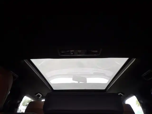 レクサス ＧＸ 550 バージョンL 千葉県 2025(令7)年 0.3万km ソニッククォーツ Lexus Safety System+/・プリクラッシュセーフティ/・プロアクティブドライビングアシスト/・レーンチェンジアシスト/・フロントクロストラフィックアラート/・リヤクロストラフィックアラート/・ブラインドスポットモニター/・自動ハイビーム/Advanced Drive/パノラマルーフ/セミアニリン本革シート/モデリスタエアロパーツ（フロント、リアアンダー）/前席パワーシート/シートベンチレーション/シートヒーター/サードシート電動リクライニングシート/マークレビンソンプレミアムサラウンドサウンドシステム/純正コネクトナビ/地デジTV/【Bluetooth接続】/【Apple CarPlay　Android Auto対応】/パノラミックビューモニター/ドライブレコーダー/置くだけ充電/デジタルインナーミラー/ヘッドアップディスプレイ/左右オートステップ/革巻きステアリング/ステアリングスイッチ/パドルシフト/ETC（2.0）/3眼LEDヘッドライト/LEDフォグライト/ウインカーミラー/クリアランスソナー/純正22インチアルミホイル/サイド/カーテン/ニーエアバッグ/スマートキー