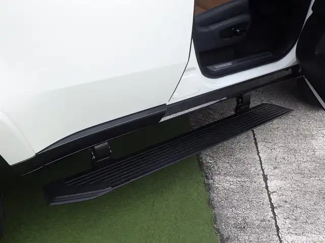 レクサス ＧＸ 550 バージョンL 千葉県 2025(令7)年 0.3万km ソニッククォーツ Lexus Safety System+/・プリクラッシュセーフティ/・プロアクティブドライビングアシスト/・レーンチェンジアシスト/・フロントクロストラフィックアラート/・リヤクロストラフィックアラート/・ブラインドスポットモニター/・自動ハイビーム/Advanced Drive/パノラマルーフ/セミアニリン本革シート/モデリスタエアロパーツ（フロント、リアアンダー）/前席パワーシート/シートベンチレーション/シートヒーター/サードシート電動リクライニングシート/マークレビンソンプレミアムサラウンドサウンドシステム/純正コネクトナビ/地デジTV/【Bluetooth接続】/【Apple CarPlay　Android Auto対応】/パノラミックビューモニター/ドライブレコーダー/置くだけ充電/デジタルインナーミラー/ヘッドアップディスプレイ/左右オートステップ/革巻きステアリング/ステアリングスイッチ/パドルシフト/ETC（2.0）/3眼LEDヘッドライト/LEDフォグライト/ウインカーミラー/クリアランスソナー/純正22インチアルミホイル/サイド/カーテン/ニーエアバッグ/スマートキー
