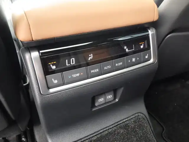 レクサス ＧＸ 550 バージョンL 千葉県 2025(令7)年 0.3万km ソニッククォーツ Lexus Safety System+/・プリクラッシュセーフティ/・プロアクティブドライビングアシスト/・レーンチェンジアシスト/・フロントクロストラフィックアラート/・リヤクロストラフィックアラート/・ブラインドスポットモニター/・自動ハイビーム/Advanced Drive/パノラマルーフ/セミアニリン本革シート/モデリスタエアロパーツ（フロント、リアアンダー）/前席パワーシート/シートベンチレーション/シートヒーター/サードシート電動リクライニングシート/マークレビンソンプレミアムサラウンドサウンドシステム/純正コネクトナビ/地デジTV/【Bluetooth接続】/【Apple CarPlay　Android Auto対応】/パノラミックビューモニター/ドライブレコーダー/置くだけ充電/デジタルインナーミラー/ヘッドアップディスプレイ/左右オートステップ/革巻きステアリング/ステアリングスイッチ/パドルシフト/ETC（2.0）/3眼LEDヘッドライト/LEDフォグライト/ウインカーミラー/クリアランスソナー/純正22インチアルミホイル/サイド/カーテン/ニーエアバッグ/スマートキー