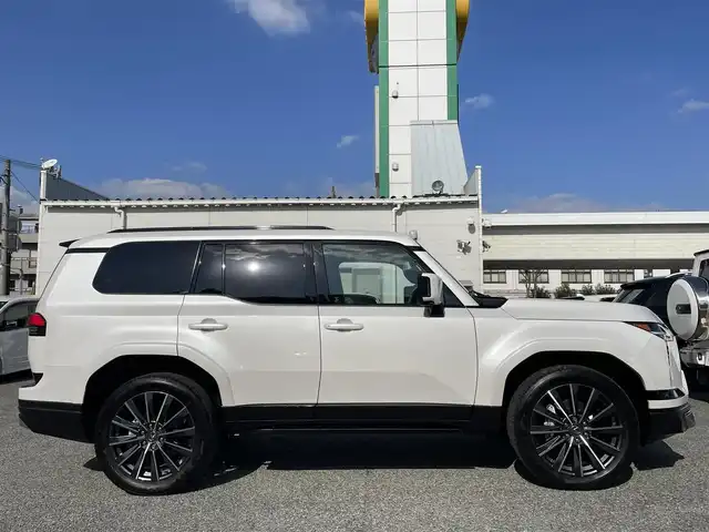 レクサス ＧＸ 550 バージョンL 兵庫県 2025(令7)年 0.3万km パール 外部検査実施済み//カラー　ソニッククォーツ//法人ワンオーナー//内装サドルタン//MODELLISTAアドバンストラグジュアリーパッケージ/（フロントスポイラー/リヤスカート）//オート電動格納式サイドステップ//メーカーOP ドライブレコーダー前後//メーカーOP デジタルインナーミラー//メーカーOP パノラマルーフ（調光機能付）//メーカーOP マークレビンソンオーディオ//14インチタッチディスプレイオーディオPlus//地デジ/BT/USB//パノラミックビューモニター（床下透過式）//3眼フルLEDヘッドランプ//ハンズフリーパワーバックドア//純正22インチAW//セミアニリン本革シート（ヒーター/ベンチレーション）//ステアリングヒーター//ヘッドアップディスプレイ//トノカバー//3列目電動格納シート//スカッフプレート（イルミネーション付）//クールBOX//置くだけ充電//寒冷地仕様//ETC 2.0//Lexus Safety System+/ PCS/LDA/LTA/FCTA/LCA/AHS// レーダークルーズコントロール/RSA/TMN/PDA// BSM/SEA/PKSB/Advanced Drive（渋滞時支援）//クリアランスソナー
