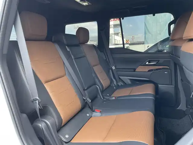 レクサス ＧＸ 550 バージョンL 兵庫県 2025(令7)年 0.3万km パール 外部検査実施済み//カラー　ソニッククォーツ//法人ワンオーナー//内装サドルタン//MODELLISTAアドバンストラグジュアリーパッケージ/（フロントスポイラー/リヤスカート）//オート電動格納式サイドステップ//メーカーOP ドライブレコーダー前後//メーカーOP デジタルインナーミラー//メーカーOP パノラマルーフ（調光機能付）//メーカーOP マークレビンソンオーディオ//14インチタッチディスプレイオーディオPlus//地デジ/BT/USB//パノラミックビューモニター（床下透過式）//3眼フルLEDヘッドランプ//ハンズフリーパワーバックドア//純正22インチAW//セミアニリン本革シート（ヒーター/ベンチレーション）//ステアリングヒーター//ヘッドアップディスプレイ//トノカバー//3列目電動格納シート//スカッフプレート（イルミネーション付）//クールBOX//置くだけ充電//寒冷地仕様//ETC 2.0//Lexus Safety System+/ PCS/LDA/LTA/FCTA/LCA/AHS// レーダークルーズコントロール/RSA/TMN/PDA// BSM/SEA/PKSB/Advanced Drive（渋滞時支援）//クリアランスソナー