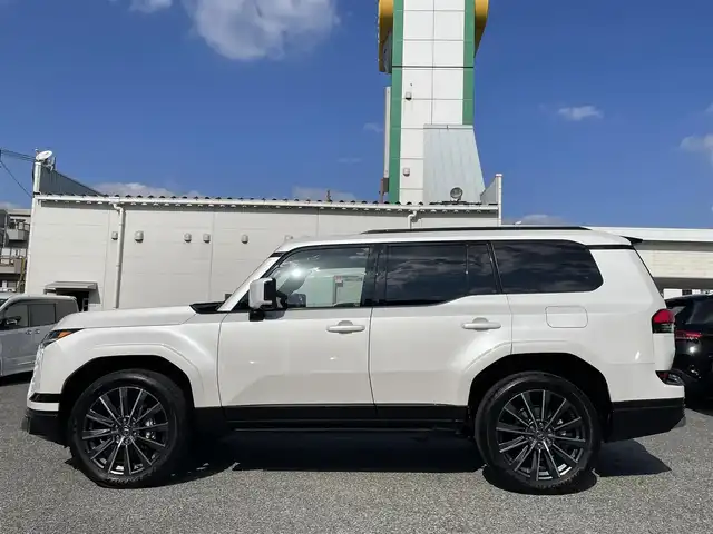 レクサス ＧＸ 550 バージョンL 兵庫県 2025(令7)年 0.3万km パール 外部検査実施済み//カラー　ソニッククォーツ//法人ワンオーナー//内装サドルタン//MODELLISTAアドバンストラグジュアリーパッケージ/（フロントスポイラー/リヤスカート）//オート電動格納式サイドステップ//メーカーOP ドライブレコーダー前後//メーカーOP デジタルインナーミラー//メーカーOP パノラマルーフ（調光機能付）//メーカーOP マークレビンソンオーディオ//14インチタッチディスプレイオーディオPlus//地デジ/BT/USB//パノラミックビューモニター（床下透過式）//3眼フルLEDヘッドランプ//ハンズフリーパワーバックドア//純正22インチAW//セミアニリン本革シート（ヒーター/ベンチレーション）//ステアリングヒーター//ヘッドアップディスプレイ//トノカバー//3列目電動格納シート//スカッフプレート（イルミネーション付）//クールBOX//置くだけ充電//寒冷地仕様//ETC 2.0//Lexus Safety System+/ PCS/LDA/LTA/FCTA/LCA/AHS// レーダークルーズコントロール/RSA/TMN/PDA// BSM/SEA/PKSB/Advanced Drive（渋滞時支援）//クリアランスソナー