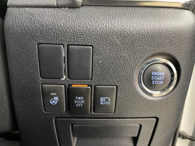 トヨタ アルファード S Cパッケージ 道央・札幌 2021(令3)年 5.2万km ホワイトパールクリスタルシャイン ・4WD/・プリクラッシュセーフティ/・純正ディスプレイオーディオ/・フルセグ/BT/CD/DVD）/・バックカメラ/・フリップダウンモニター/・トヨタセーフティセンス/・レーダークルーズコントロール/・スマートキー一体型エンジンスターター/・社外前後ドライブレコーダー/・ステアリングスイッチ/ヒーター/・LEDオートライト/オートハイビーム/・レザーシート/シートヒーター/・パワーシート/シートポジションメモリー/・シートベンチレーション/・パワーバックドア/・両側パワースライドドア/・夏タイヤ純正アルミセット積込/・ビルドインETC