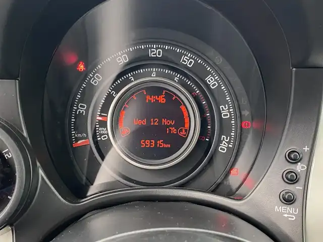 アバルト ５００ 福岡県 2014(平26)年 6万km 白 ・XCARLINK/Bluetooth/USB/CD/MP3/・ETC/・純正17AW/・モーションコントロールビーム/・左ハンドルMT/・社外LEDバルブ