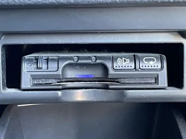 トヨタ アルファード 240S タイプゴールド 山梨県 2013(平25)年 11.5万km ホワイトパールクリスタルシャイン ALPINE製ナビ/ALPINE製フリップダウンモニター/CD/DVD/Bluetooth/SD/フルセグTV/バックカメラ/ETC/両側電動スライドドア/電動リアゲート/ステアリングスイッチ/クルーズコントロール/スペアキー/取扱説明書/保証書/社外マフラー/ローダウン/冬タイヤ純正ホイール付き車載（235/50/18）