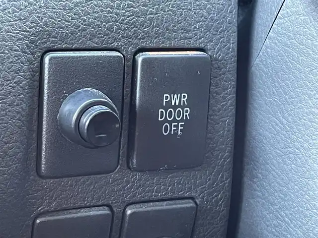 トヨタ アルファード 240S タイプゴールド 山梨県 2013(平25)年 11.5万km ホワイトパールクリスタルシャイン ALPINE製ナビ/ALPINE製フリップダウンモニター/CD/DVD/Bluetooth/SD/フルセグTV/バックカメラ/ETC/両側電動スライドドア/電動リアゲート/ステアリングスイッチ/クルーズコントロール/スペアキー/取扱説明書/保証書/社外マフラー/ローダウン/冬タイヤ純正ホイール付き車載（235/50/18）