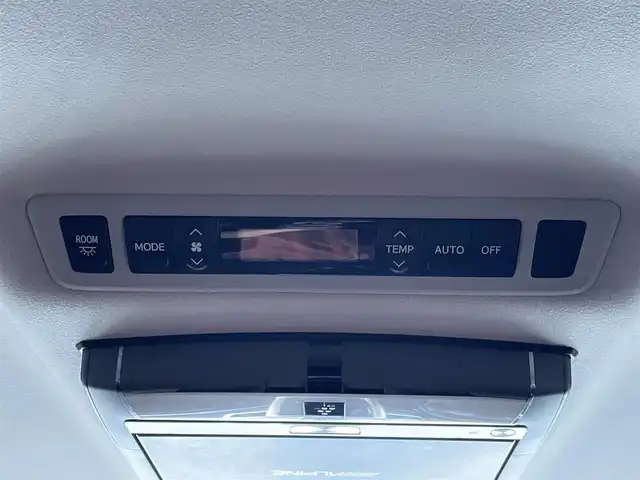 トヨタ アルファード 240S タイプゴールド 山梨県 2013(平25)年 11.5万km ホワイトパールクリスタルシャイン ALPINE製ナビ/ALPINE製フリップダウンモニター/CD/DVD/Bluetooth/SD/フルセグTV/バックカメラ/ETC/両側電動スライドドア/電動リアゲート/ステアリングスイッチ/クルーズコントロール/スペアキー/取扱説明書/保証書/社外マフラー/ローダウン/冬タイヤ純正ホイール付き車載（235/50/18）