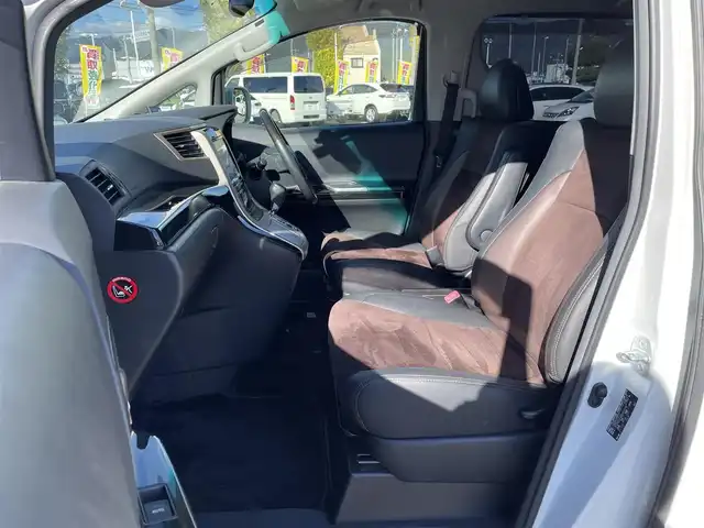 トヨタ アルファード 240S タイプゴールド 山梨県 2013(平25)年 11.5万km ホワイトパールクリスタルシャイン ALPINE製ナビ/ALPINE製フリップダウンモニター/CD/DVD/Bluetooth/SD/フルセグTV/バックカメラ/ETC/両側電動スライドドア/電動リアゲート/ステアリングスイッチ/クルーズコントロール/スペアキー/取扱説明書/保証書/社外マフラー/ローダウン/冬タイヤ純正ホイール付き車載（235/50/18）