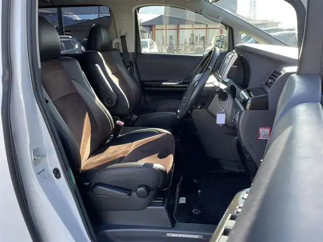 トヨタ アルファード 240S タイプゴールド 山梨県 2013(平25)年 11.5万km ホワイトパールクリスタルシャイン ALPINE製ナビ/ALPINE製フリップダウンモニター/CD/DVD/Bluetooth/SD/フルセグTV/バックカメラ/ETC/両側電動スライドドア/電動リアゲート/ステアリングスイッチ/クルーズコントロール/スペアキー/取扱説明書/保証書/社外マフラー/ローダウン/冬タイヤ純正ホイール付き車載（235/50/18）