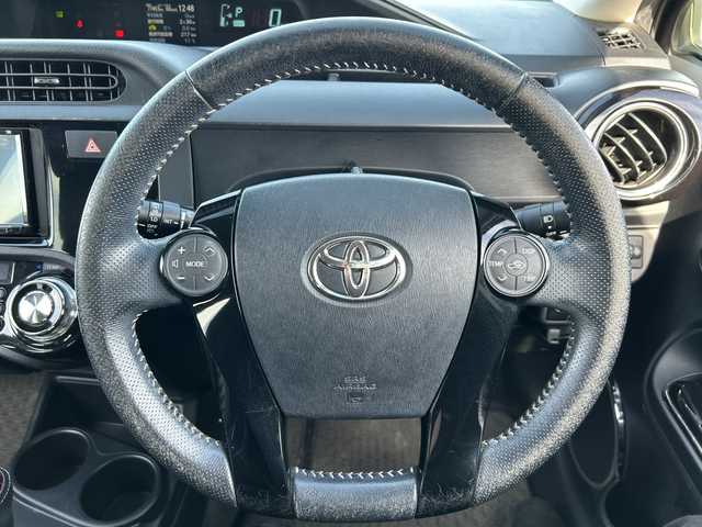 トヨタ アクア G G’s 山梨県 2014(平26)年 7.8万km ブラックマイカ 社外ナビ　/ドライブレコーダー　/ステアリングリモコン　/純正アルミホイール　/リモコンキー　/横滑り防止機能　/ハーフレザー　/ＬＥＤライト　/片側シートヒーター