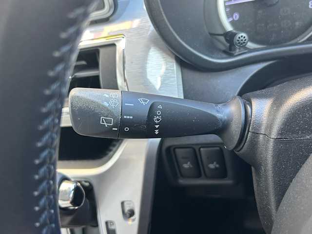 ダイハツ キャスト スタイル GターボプライムコレSAⅡ 宮城県 2016(平28)年 4.4万km パールホワイトⅢ 登録時走行距離43358km/プッシュスタート/バックカメラ/シートヒーター/PWRモードスイッチ/ステアリングリモコン/オートライト/アイドリングストップ/フルエアロ/横滑り防止機能/衝突軽減装置/シートカバー/純正ドアバイザー/純正フロアマット/純正ナビ フルセグ/AM/FM・CD/DVD・TV・BT・HDMI・iPod/コーナーセンサー後/レーダーセンサー前/LEDヘッドライト/24年製ラジアルタイヤ