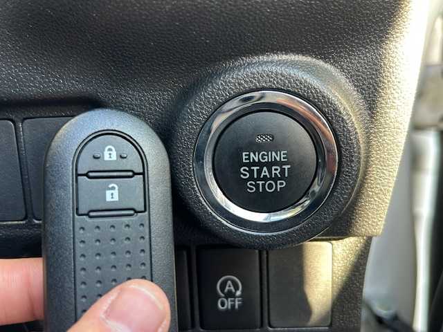 ダイハツ キャスト スタイル GターボプライムコレSAⅡ 宮城県 2016(平28)年 4.4万km パールホワイトⅢ 登録時走行距離43358km/プッシュスタート/バックカメラ/シートヒーター/PWRモードスイッチ/ステアリングリモコン/オートライト/アイドリングストップ/フルエアロ/横滑り防止機能/衝突軽減装置/シートカバー/純正ドアバイザー/純正フロアマット/純正ナビ フルセグ/AM/FM・CD/DVD・TV・BT・HDMI・iPod/コーナーセンサー後/レーダーセンサー前/LEDヘッドライト/24年製ラジアルタイヤ