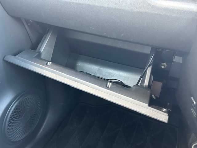 ダイハツ キャスト スタイル GターボプライムコレSAⅡ 宮城県 2016(平28)年 4.4万km パールホワイトⅢ 登録時走行距離43358km/プッシュスタート/バックカメラ/シートヒーター/PWRモードスイッチ/ステアリングリモコン/オートライト/アイドリングストップ/フルエアロ/横滑り防止機能/衝突軽減装置/シートカバー/純正ドアバイザー/純正フロアマット/純正ナビ フルセグ/AM/FM・CD/DVD・TV・BT・HDMI・iPod/コーナーセンサー後/レーダーセンサー前/LEDヘッドライト/24年製ラジアルタイヤ