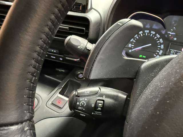 シトロエン ベルランゴ シャイン 千葉県 2021(令3)年 5.6万km サーブル パノラマルーフ　/ＡＣＣ　/ディスプレイオーディオ　/バックカメラ　/ＣａｒＰｌａｙ　/Ｂｌｕｅｔｏｏｔｈ接続　/パドルシフト　/純正１６インチＡＷ　/ＥＴＣ　/プッシュスタート　/衝突軽減Ｂ　/ＬＫＡ　/ＢＳＭ