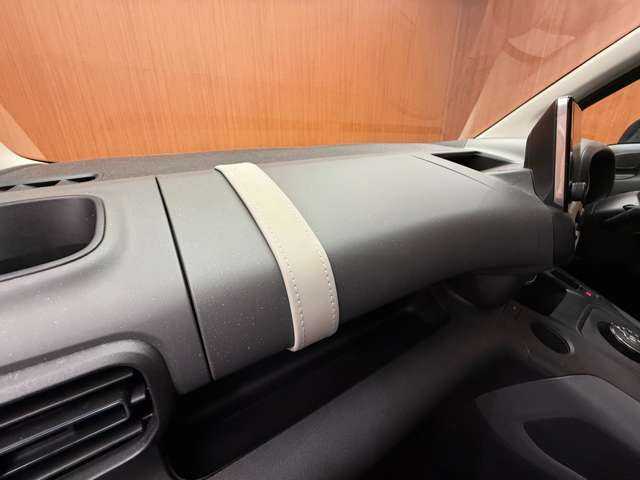 シトロエン ベルランゴ シャイン 千葉県 2021(令3)年 5.6万km サーブル パノラマルーフ　/ＡＣＣ　/ディスプレイオーディオ　/バックカメラ　/ＣａｒＰｌａｙ　/Ｂｌｕｅｔｏｏｔｈ接続　/パドルシフト　/純正１６インチＡＷ　/ＥＴＣ　/プッシュスタート　/衝突軽減Ｂ　/ＬＫＡ　/ＢＳＭ