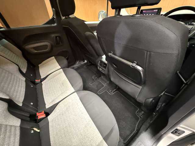 シトロエン ベルランゴ シャイン 千葉県 2021(令3)年 5.6万km サーブル パノラマルーフ　/ＡＣＣ　/ディスプレイオーディオ　/バックカメラ　/ＣａｒＰｌａｙ　/Ｂｌｕｅｔｏｏｔｈ接続　/パドルシフト　/純正１６インチＡＷ　/ＥＴＣ　/プッシュスタート　/衝突軽減Ｂ　/ＬＫＡ　/ＢＳＭ