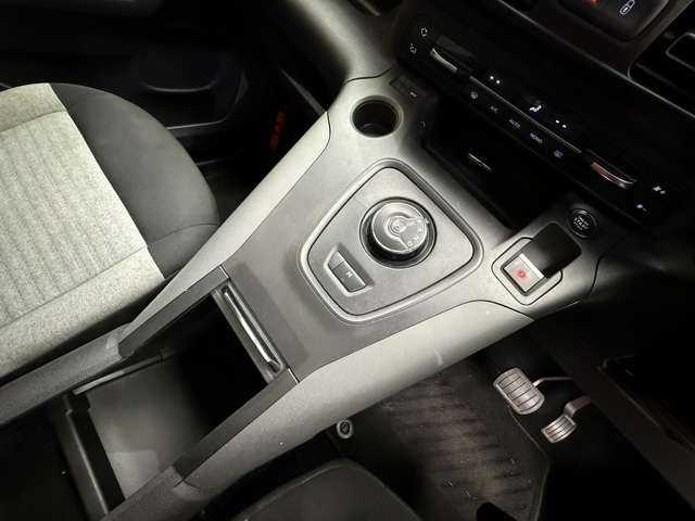 シトロエン ベルランゴ シャイン 千葉県 2021(令3)年 5.6万km サーブル パノラマルーフ　/ＡＣＣ　/ディスプレイオーディオ　/バックカメラ　/ＣａｒＰｌａｙ　/Ｂｌｕｅｔｏｏｔｈ接続　/パドルシフト　/純正１６インチＡＷ　/ＥＴＣ　/プッシュスタート　/衝突軽減Ｂ　/ＬＫＡ　/ＢＳＭ