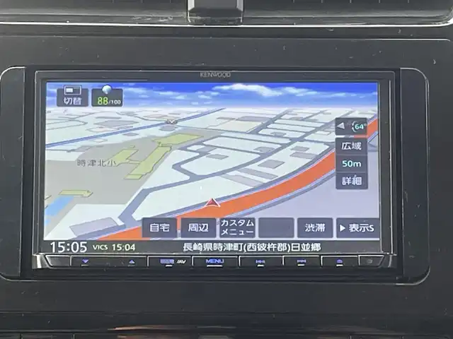 トヨタ プリウス E 長崎県 2017(平29)年 12.1万km スーパーホワイトⅡ (株)IDOMが運営する【じしゃロン長崎店】の自社ローン対象車両になります。こちらは現金ご利用時の価格です。自社ローンご希望の方は別途その旨お申付け下さい。/・社外ナビ/・Bluetooth/・社外フロアマット/・ドライブレコーダー/・ETC/・ドアバイザー