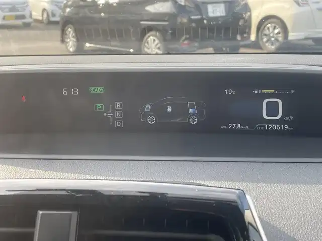 トヨタ プリウス E 長崎県 2017(平29)年 12.1万km スーパーホワイトⅡ (株)IDOMが運営する【じしゃロン長崎店】の自社ローン対象車両になります。こちらは現金ご利用時の価格です。自社ローンご希望の方は別途その旨お申付け下さい。/・社外ナビ/・Bluetooth/・社外フロアマット/・ドライブレコーダー/・ETC/・ドアバイザー