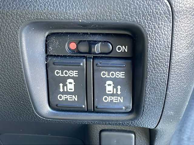 ホンダ Ｎ ＢＯＸ 茨城県 2013(平25)年 8.7万km プレミアムホワイトパール ステアリングスイッチ/クルーズコントロール/アイドリングストップ/バックカメラ/両側パワスラ/純正ナビ CD/DVD/BT/フルセグ　/LEDオートライト/横滑り防止装置/スマートキー/ETC