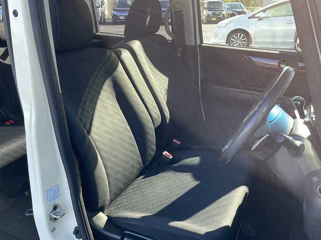 ホンダ Ｎ ＢＯＸ 茨城県 2013(平25)年 8.7万km プレミアムホワイトパール ステアリングスイッチ/クルーズコントロール/アイドリングストップ/バックカメラ/両側パワスラ/純正ナビ CD/DVD/BT/フルセグ　/LEDオートライト/横滑り防止装置/スマートキー/ETC