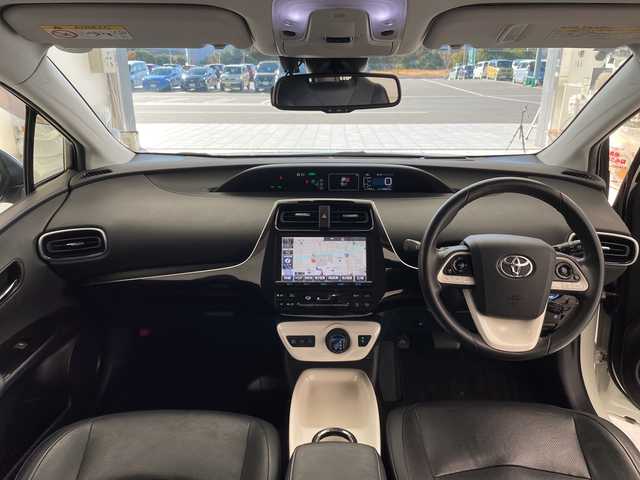 トヨタ プリウス A プレミアム　ツーリングセレ 愛知県 2016(平28)年 14.9万km ホワイトパールクリスタルシャイン セーフティセンス　/モデリスタエアロ　/アドバンストパーク　/レーダークルーズコントロール　/バックカメラ　/パワーシート　/ＨＵＤ　/コーナーセンサー　/純正ＡＷ　/ＢＳＭ　/ＬＥＤヘッド　/レーンキープアシスト/オートマチックハイビーム/ドライブレコーダー