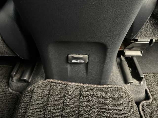 トヨタ プリウス A プレミアム　ツーリングセレ 愛知県 2016(平28)年 14.9万km ホワイトパールクリスタルシャイン セーフティセンス　/モデリスタエアロ　/アドバンストパーク　/レーダークルーズコントロール　/バックカメラ　/パワーシート　/ＨＵＤ　/コーナーセンサー　/純正ＡＷ　/ＢＳＭ　/ＬＥＤヘッド　/レーンキープアシスト/オートマチックハイビーム/ドライブレコーダー