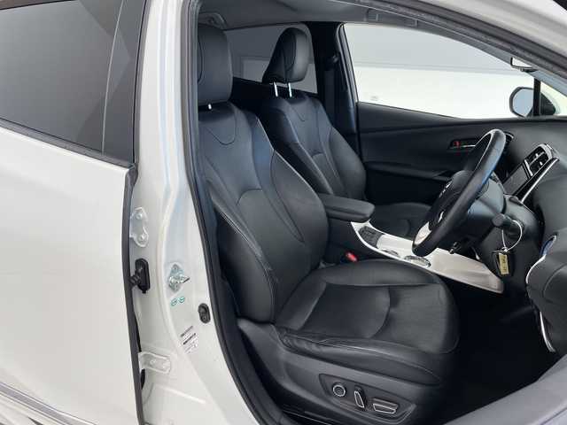 トヨタ プリウス A プレミアム　ツーリングセレ 愛知県 2016(平28)年 14.9万km ホワイトパールクリスタルシャイン セーフティセンス　/モデリスタエアロ　/アドバンストパーク　/レーダークルーズコントロール　/バックカメラ　/パワーシート　/ＨＵＤ　/コーナーセンサー　/純正ＡＷ　/ＢＳＭ　/ＬＥＤヘッド　/レーンキープアシスト/オートマチックハイビーム/ドライブレコーダー