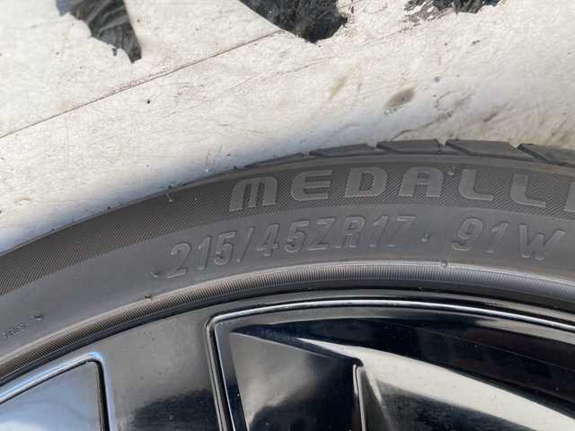 トヨタ プリウス A プレミアム　ツーリングセレ 愛知県 2016(平28)年 14.9万km ホワイトパールクリスタルシャイン セーフティセンス　/モデリスタエアロ　/アドバンストパーク　/レーダークルーズコントロール　/バックカメラ　/パワーシート　/ＨＵＤ　/コーナーセンサー　/純正ＡＷ　/ＢＳＭ　/ＬＥＤヘッド　/レーンキープアシスト/オートマチックハイビーム/ドライブレコーダー