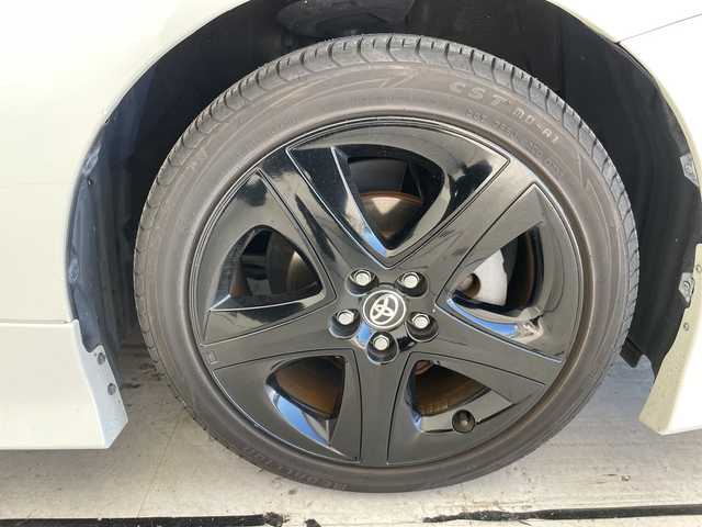 トヨタ プリウス A プレミアム　ツーリングセレ 愛知県 2016(平28)年 14.9万km ホワイトパールクリスタルシャイン セーフティセンス　/モデリスタエアロ　/アドバンストパーク　/レーダークルーズコントロール　/バックカメラ　/パワーシート　/ＨＵＤ　/コーナーセンサー　/純正ＡＷ　/ＢＳＭ　/ＬＥＤヘッド　/レーンキープアシスト/オートマチックハイビーム/ドライブレコーダー