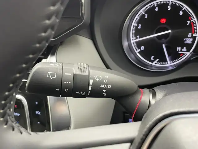 トヨタ ハリアー Z 宮城県 2020(令2)年 3.9万km ホワイトパールクリスタルシャイン ワンオーナー車/レーダークルーズコントロール/前後コーナーセンサー/ビルトインETC２．０/運転席パワーシート/電動リアゲート/バックカメラ/純正メモリナビ（BT/USB/Miracast）/フルセグテレビ/LEDヘッドライト/衝突被害軽減システム/レーンキープアシスト/横滑り防止装置/盗難防止装置/ダブル＋サイドエアバッグ/カーテンエアバッグ/純正フロアマット/スマートキー