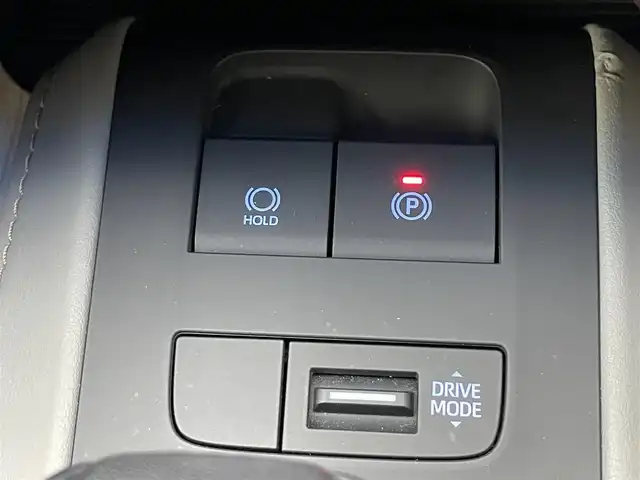 トヨタ ハリアー Z 宮城県 2020(令2)年 3.9万km ホワイトパールクリスタルシャイン ワンオーナー車/レーダークルーズコントロール/前後コーナーセンサー/ビルトインETC２．０/運転席パワーシート/電動リアゲート/バックカメラ/純正メモリナビ（BT/USB/Miracast）/フルセグテレビ/LEDヘッドライト/衝突被害軽減システム/レーンキープアシスト/横滑り防止装置/盗難防止装置/ダブル＋サイドエアバッグ/カーテンエアバッグ/純正フロアマット/スマートキー