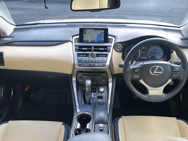 レクサス ＮＸ 200t Iパッケージ 宮崎県 2014(平26)年 10.9万km ソニッククォーツ 純正ナビ　ビルトインＥＴＣ　バックカメラ レーダークルーズコントロール　シートヒーター　革シート　メモリーシート　LEDヘッドライト　パドルシフト　ドライブレコーダー　ワンオーナー　パワーバックドア　保証書　取扱説明書　スペアキー
