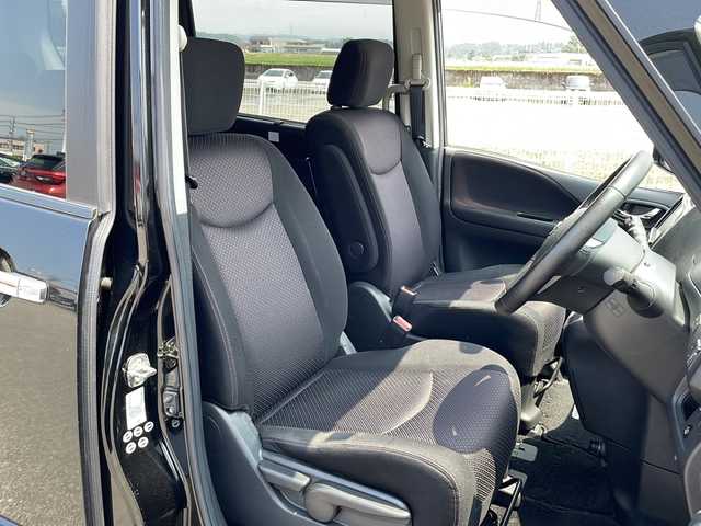 日産 セレナ ハイウェイスター Vセレクション 富山県 2012(平24)年 12万km スーパーブラック 禁煙車/社外ナビ/フルセグＴＶ/ＣＤ・ＤＶＤ・ＢＴ/バックカメラ/両側パワースライド/社外ＡＷ/純正フロアマット/クルーズコントロール/三列シート/アイドリングストップ/オートライト/ＥＴＣ/プッシュスタート/スマートキー/盗難防止装置