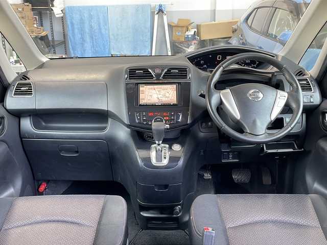 日産 セレナ ハイウェイスター Vセレクション 富山県 2012(平24)年 12万km スーパーブラック 禁煙車/社外ナビ/フルセグＴＶ/ＣＤ・ＤＶＤ・ＢＴ/バックカメラ/両側パワースライド/社外ＡＷ/純正フロアマット/クルーズコントロール/三列シート/アイドリングストップ/オートライト/ＥＴＣ/プッシュスタート/スマートキー/盗難防止装置