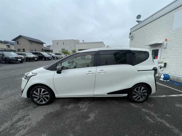 トヨタ シエンタ G 神奈川県 2015(平27)年 5.5万km パール