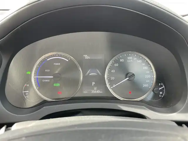 レクサス ＩＳ 300h バージョンL 千葉県 2018(平30)年 3.6万km パール 10.3インチメーカーナビ/フルセグTV/CD/DVD/BT/SD/ビルトインETC/ブラインドスポットモニター/バックカメラ/ステアリングスイッチ/ステアリングヒーター/シートヒーター/サンルーフ/D+N席パワーシートト/オートライト/オートハイビーム/前後コーナーセンサー/カーテンエアバッグ/純正アルミホイール