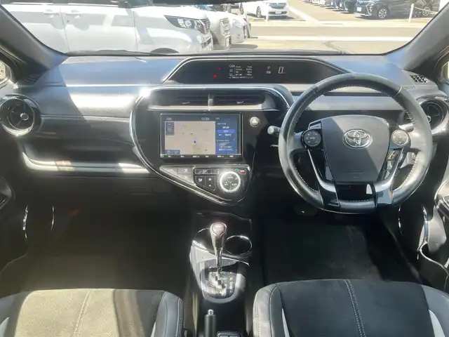 トヨタ アクア G GRスポーツ 島根県 2020(令2)年 2.5万km ホワイトパールクリスタルシャイン 純正９インチナビ　/フルセグＴＶ　/ＤＶＤ再生・Ｂｌｕｅｔｏｏｔｈ接続　/前後ドライブレコーダー　/ビルトインＥＴＣ　/バックカメラ　/クルーズコントロール　/レーンアシスト　/衝突軽減ブレーキ/横滑り防止装置/アイドリングストップ　/スマートキー　/プッシュスタート/純正LEDヘッドライト/純正16インチアルミホイール