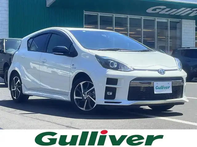 トヨタ アクア G GRスポーツ 島根県 2020(令2)年 2.5万km ホワイトパールクリスタルシャイン 純正９インチナビ　/フルセグＴＶ　/ＤＶＤ再生・Ｂｌｕｅｔｏｏｔｈ接続　/前後ドライブレコーダー　/ビルトインＥＴＣ　/バックカメラ　/クルーズコントロール　/レーンアシスト　/衝突軽減ブレーキ/横滑り防止装置/アイドリングストップ　/スマートキー　/プッシュスタート/純正LEDヘッドライト/純正16インチアルミホイール