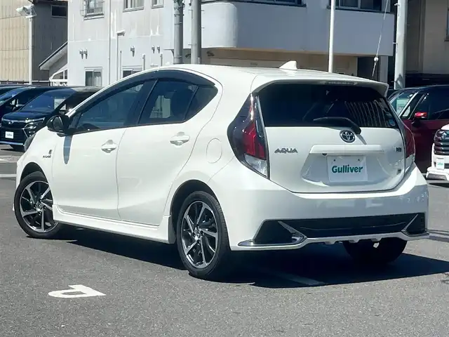 トヨタ アクア G GRスポーツ 島根県 2020(令2)年 2.5万km ホワイトパールクリスタルシャイン 純正９インチナビ　/フルセグＴＶ　/ＤＶＤ再生・Ｂｌｕｅｔｏｏｔｈ接続　/前後ドライブレコーダー　/ビルトインＥＴＣ　/バックカメラ　/クルーズコントロール　/レーンアシスト　/衝突軽減ブレーキ/横滑り防止装置/アイドリングストップ　/スマートキー　/プッシュスタート/純正LEDヘッドライト/純正16インチアルミホイール