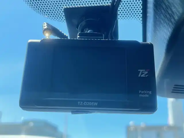 トヨタ アクア G GRスポーツ 島根県 2020(令2)年 2.5万km ホワイトパールクリスタルシャイン 純正９インチナビ　/フルセグＴＶ　/ＤＶＤ再生・Ｂｌｕｅｔｏｏｔｈ接続　/前後ドライブレコーダー　/ビルトインＥＴＣ　/バックカメラ　/クルーズコントロール　/レーンアシスト　/衝突軽減ブレーキ/横滑り防止装置/アイドリングストップ　/スマートキー　/プッシュスタート/純正LEDヘッドライト/純正16インチアルミホイール