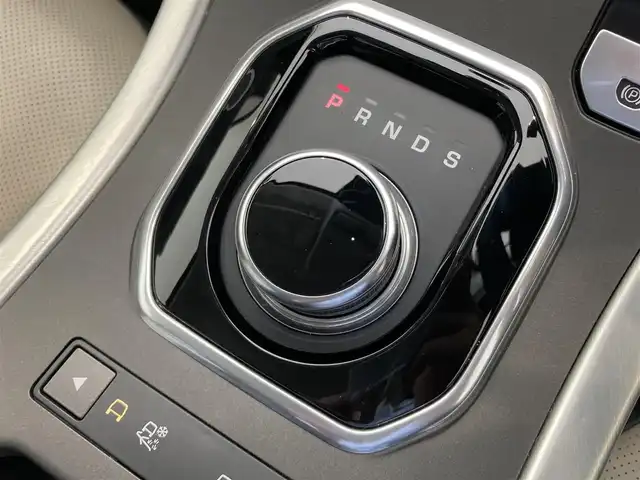 ランドローバー レンジローバーイヴォーク SEプラス 熊本県 2019(平31)年 5.3万km フジホワイト レザーシート/パワーシート/シートヒーター/純正ナビ/TV/applecarplay/360度カメラ/純正18インチAW/電動リアゲート/クリアランスソナー/MERIDIANサウンド/スマートキー