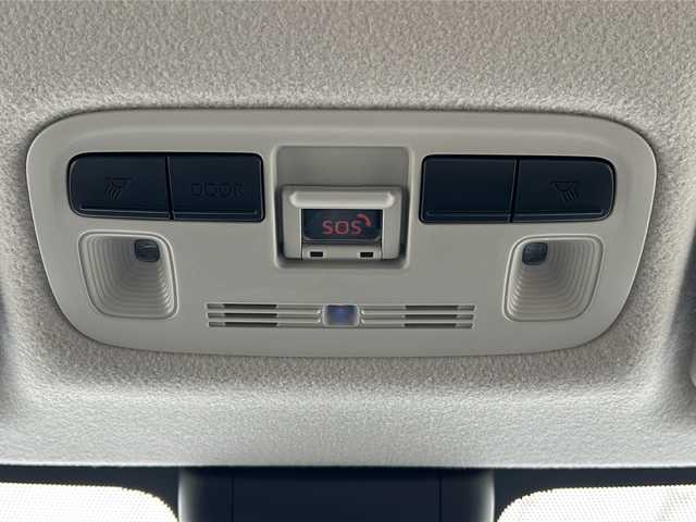 トヨタ アクア X 三重県 2022(令4)年 1.7万km ブラックマイカ 純正ナビ /バックカメラ /AC100V充電 /ステアリングスイッチ /レーダークルーズコントロール /レーンキープアシスト /USB給電 /LEDヘッドライト /オートライト/オートハイビーム /純正フロアマット /電動格納ミラー/禁煙車