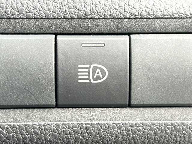 トヨタ アクア X 三重県 2022(令4)年 1.7万km ブラックマイカ 純正ナビ /バックカメラ /AC100V充電 /ステアリングスイッチ /レーダークルーズコントロール /レーンキープアシスト /USB給電 /LEDヘッドライト /オートライト/オートハイビーム /純正フロアマット /電動格納ミラー/禁煙車