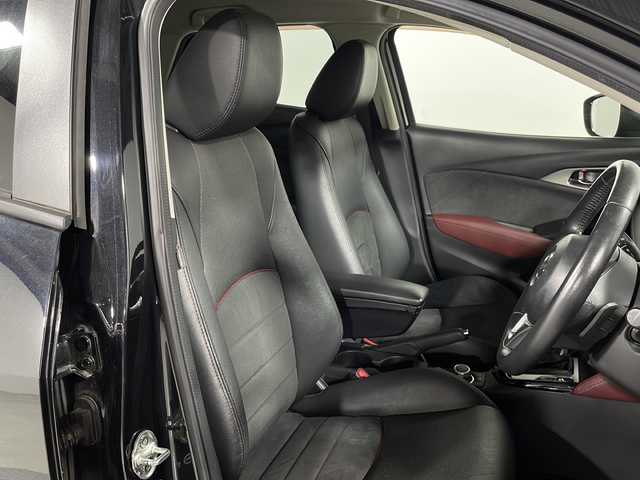 マツダ ＣＸ－３ XD ツーリング Lパッケージ 広島県 2016(平28)年 4.7万km ジェットブラックマイカ 純正ナビ　/純正フルエアロ　/シートヒーター　/ブラインドスポットモニター/ヘッドアップディスプレイ/フルセグ　/レーダークルーズコントロール　/バックカメラ　/レーンキープアシスト　/オートライト　/オートハイビーム　/LEDヘッドランプ　/衝突軽減ブレーキ　/ETC/純正18インチアルミホイール（215/50/R18)/エアバック（運転席/助手席/サイド）