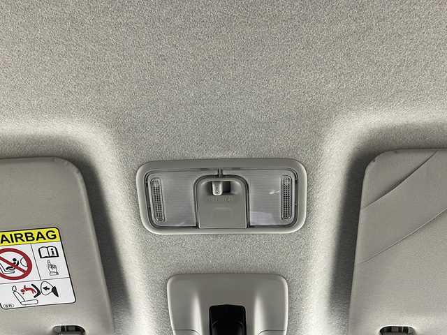 トヨタ ルーミー カスタムG 栃木県 2021(令3)年 3.7万km ホワイトパールクリスタルシャイン 純正SDナビ/スマートアシスト/・衝突軽減ブレーキ/・コーナーセンサー/・レーダークルーズコントロール/・先行車発進お知らせ/・車線逸脱警報/両側電動スライドドア/バックカメラ/ETC/レザー調シートカバー/ステアリングリモコン/スマートキー×2/LEDヘッドライト/フォグランプ/電動パーキングブレーキ