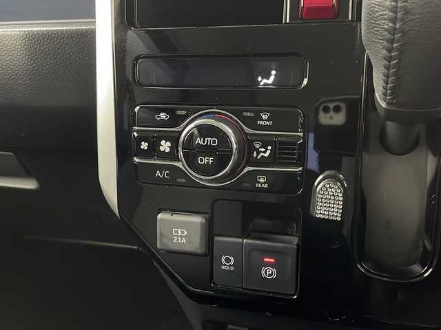 トヨタ ルーミー カスタムG 栃木県 2021(令3)年 3.7万km ホワイトパールクリスタルシャイン 純正SDナビ/スマートアシスト/・衝突軽減ブレーキ/・コーナーセンサー/・レーダークルーズコントロール/・先行車発進お知らせ/・車線逸脱警報/両側電動スライドドア/バックカメラ/ETC/レザー調シートカバー/ステアリングリモコン/スマートキー×2/LEDヘッドライト/フォグランプ/電動パーキングブレーキ